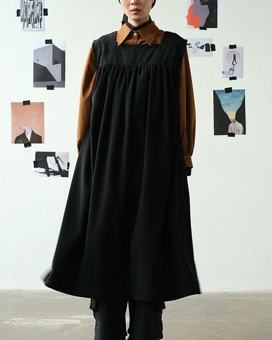 RASHAWL BADEN APRON DRESS BLACK