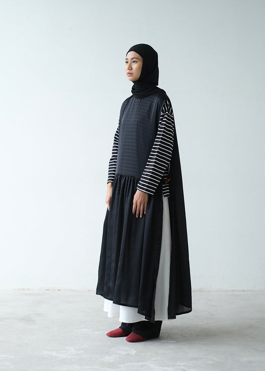 RASHAWL BASIL SIDE SLIT DRESS