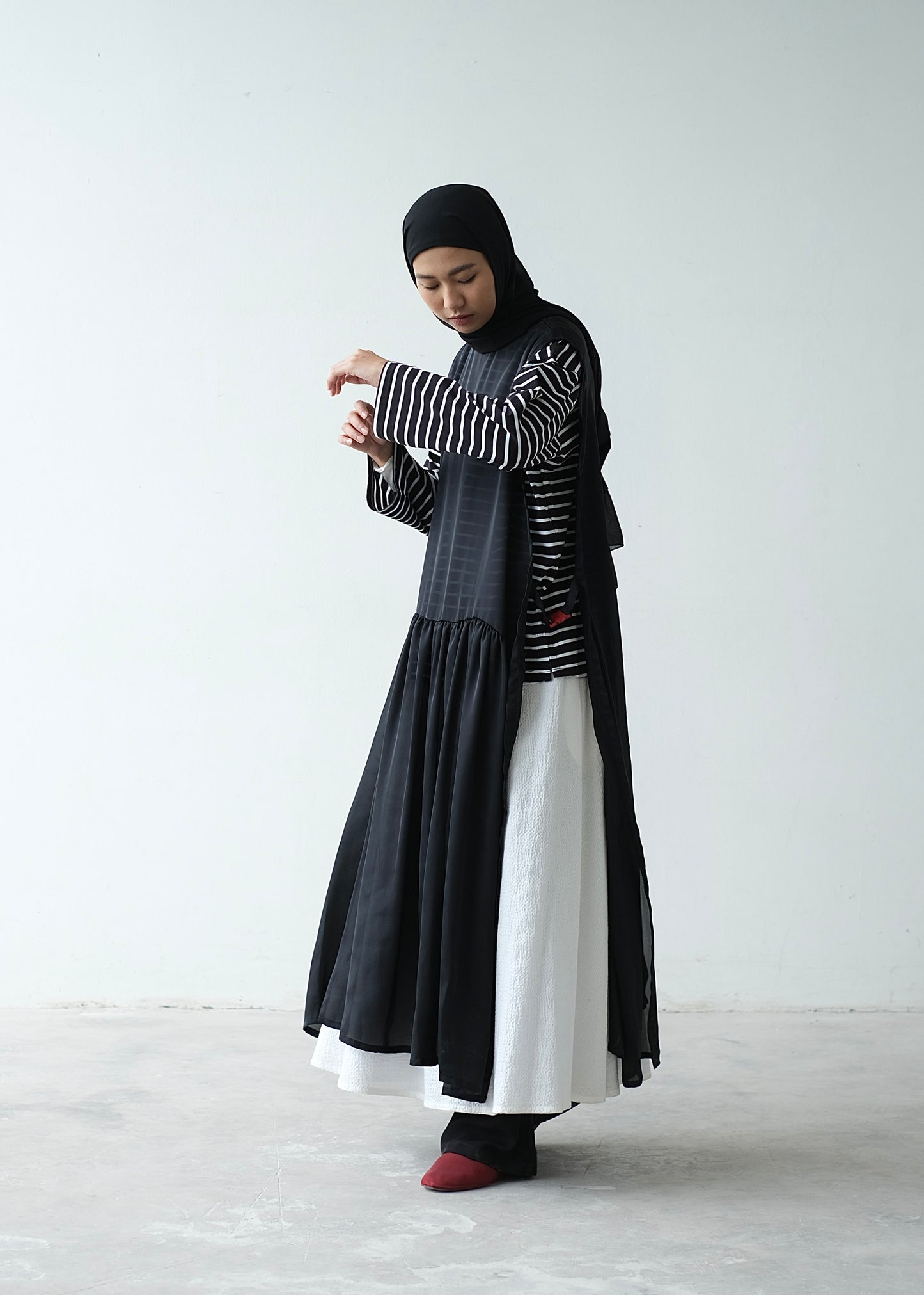 RASHAWL BASIL SIDE SLIT DRESS