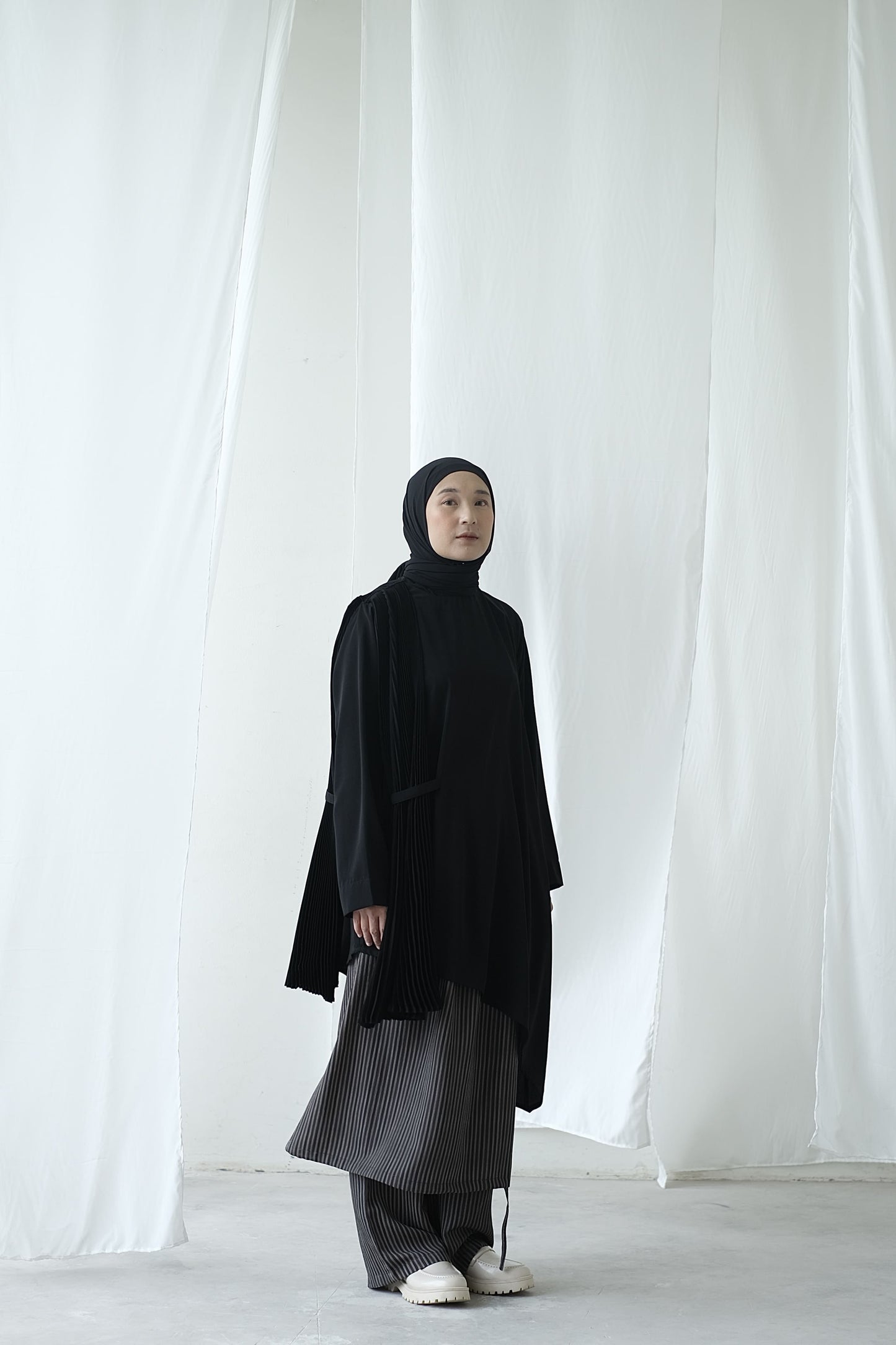RASHAWL WORM STRIPES WRAP PANTS