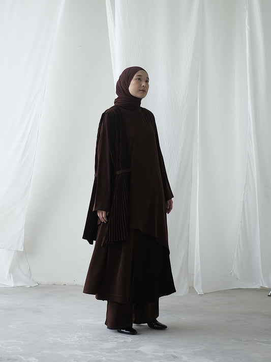 RASHAWL PRIMROSE ASSYMETRIC PLEATS BLOUSE