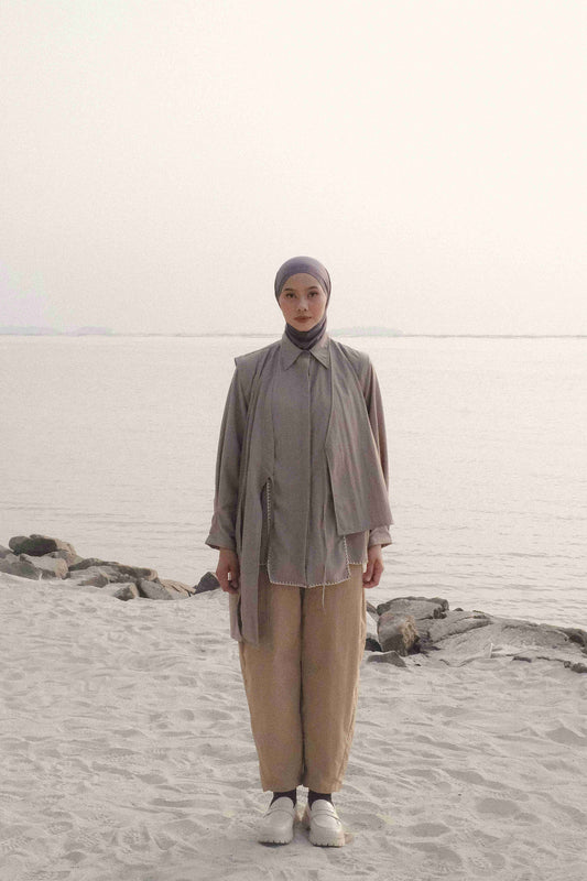 DAYCLOTH LEAF ASSYMETRIC VEST GREY