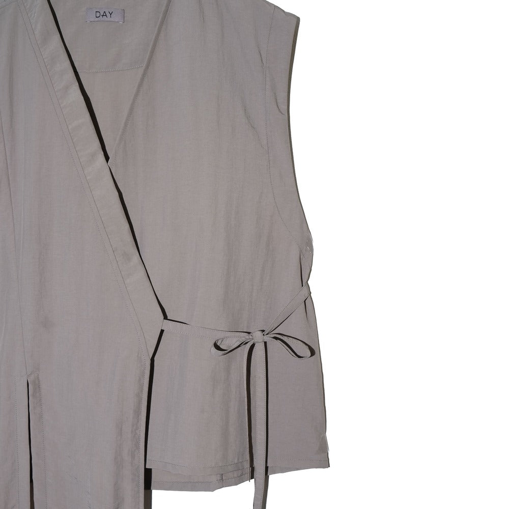 DAYCLOTH LEAF ASSYMETRIC VEST GREY