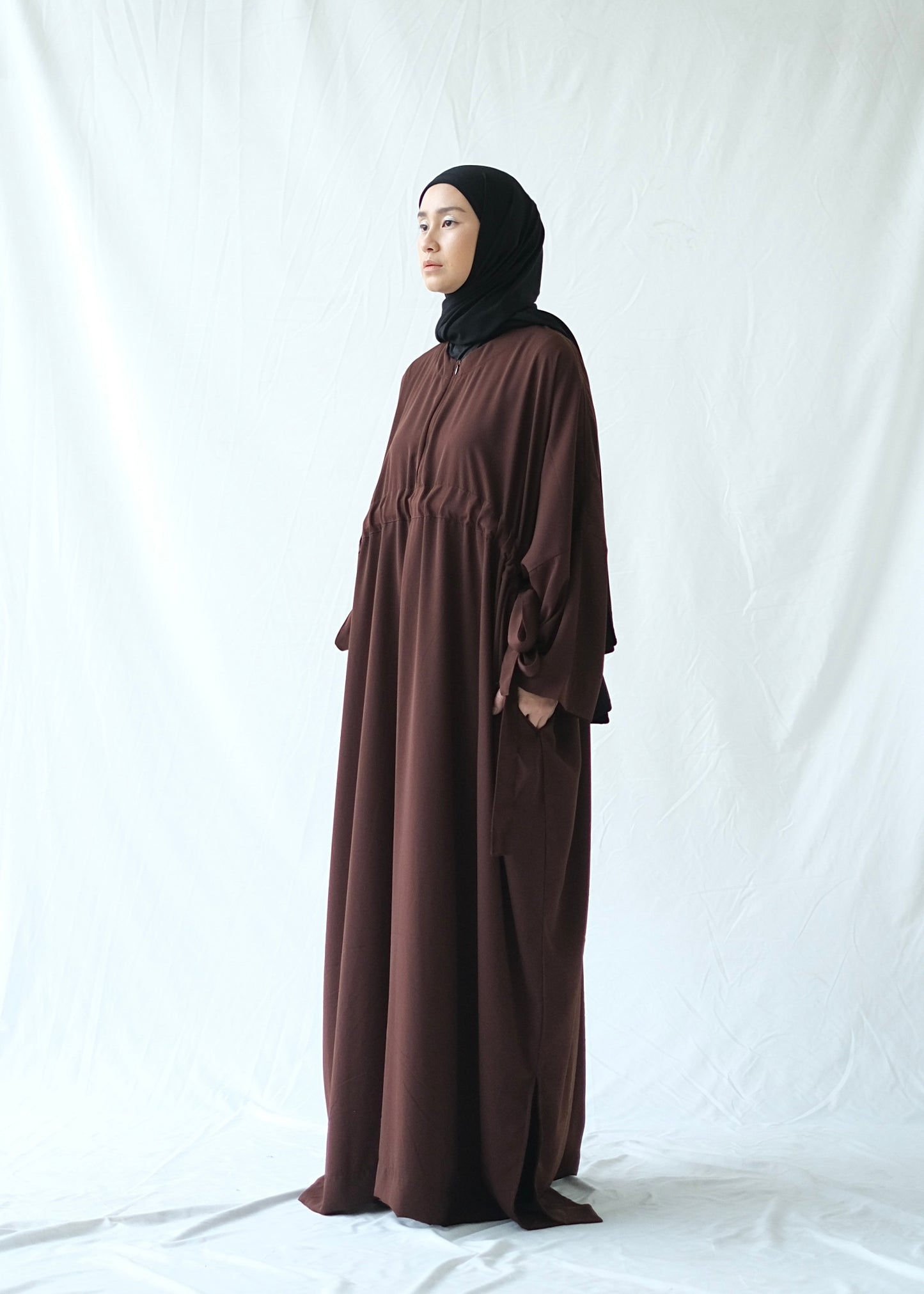 RASHAWL TABUK DRAWSTRING ABAYA
