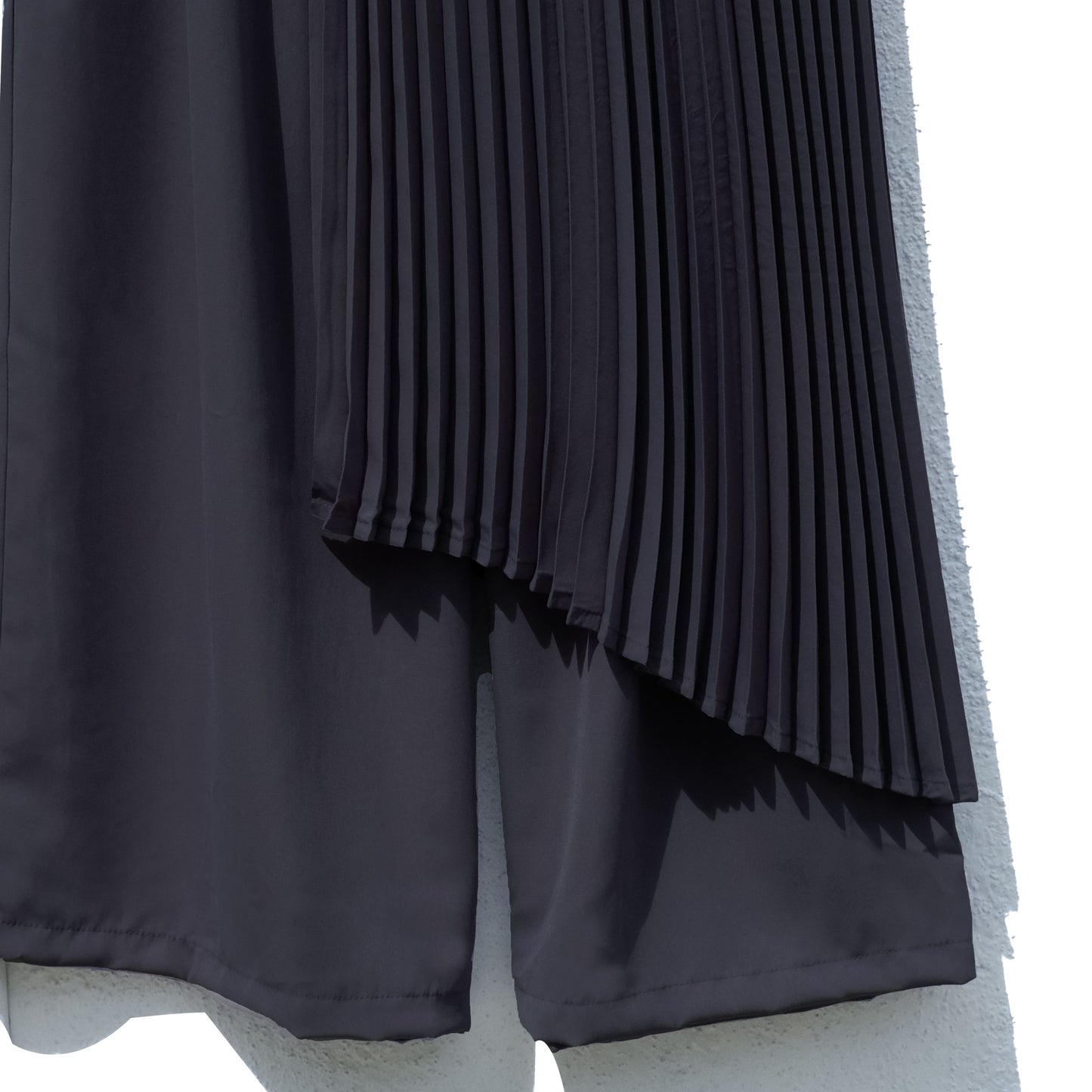 RASHAWL AJISAI LAYERED PLEATS PANTS