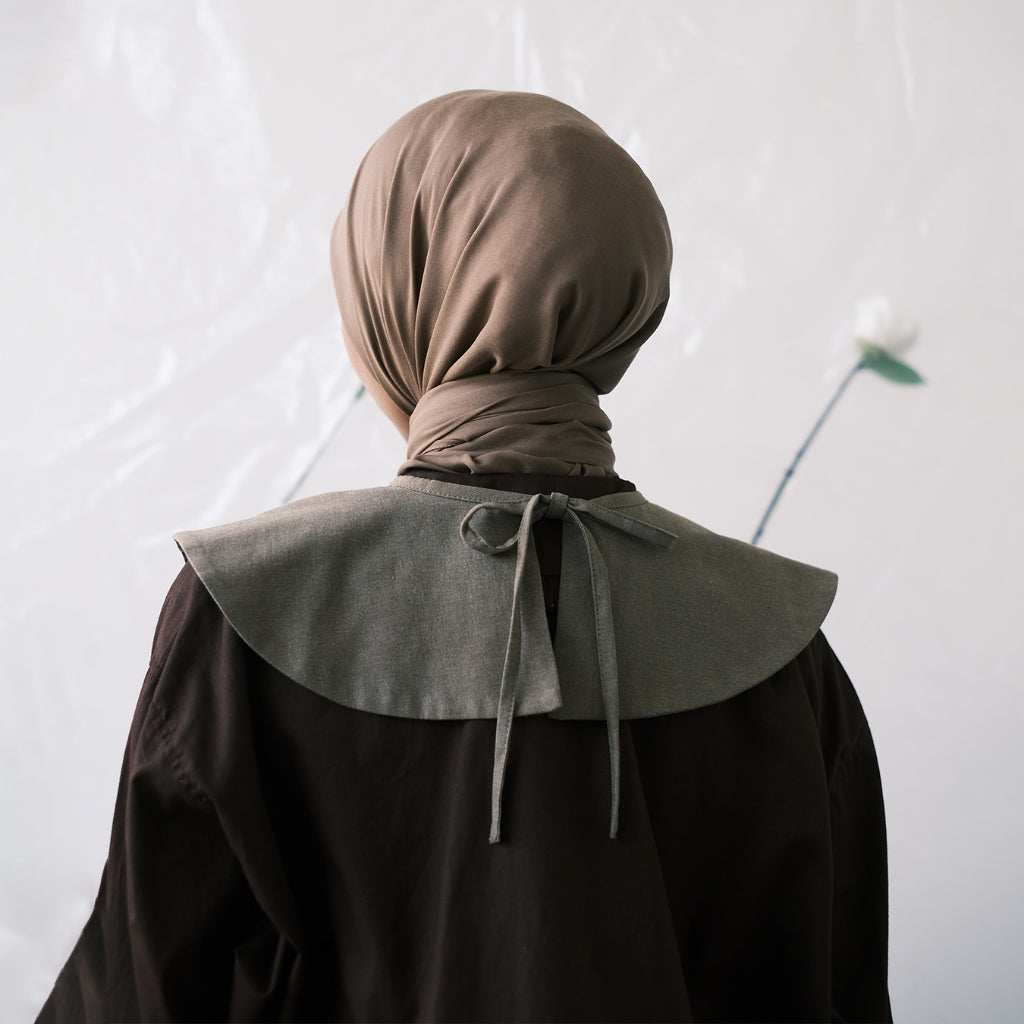 DAYCLOTH JURO DETACHABLE STATEMENT COLLAR