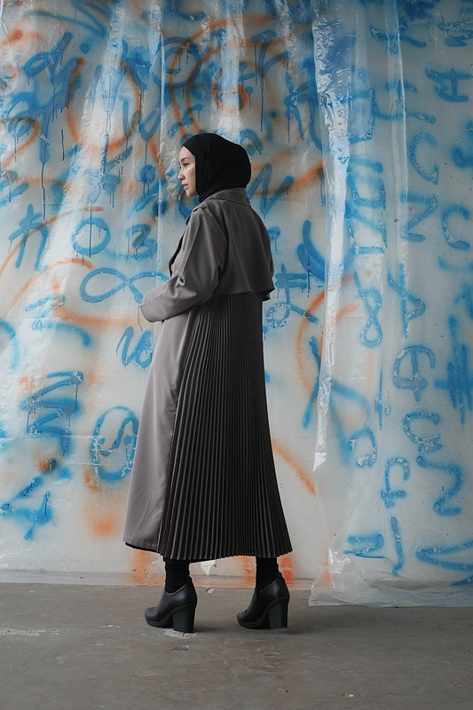 RASHAWL MATSUURA TRENCH COAT BACK PLEATS