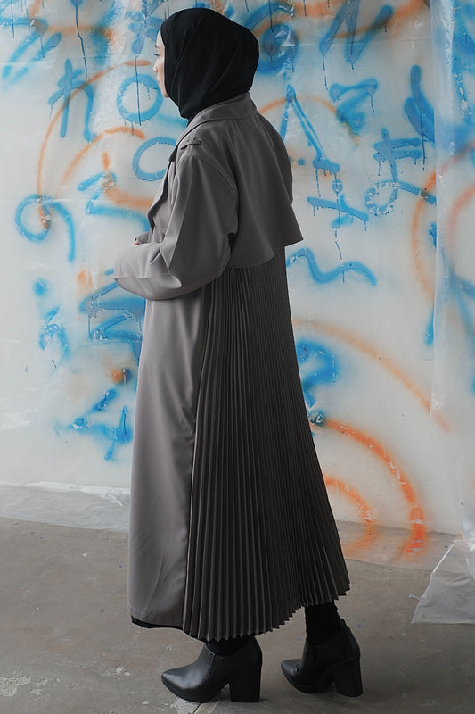 RASHAWL MATSUURA TRENCH COAT BACK PLEATS