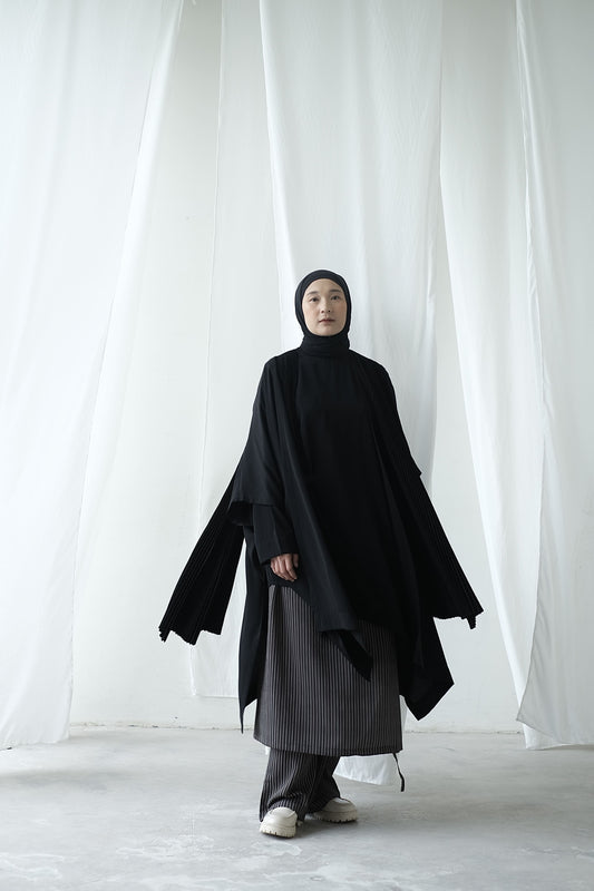 RASHAWL DANDELION OVERSIZED PLEATS CAPE
