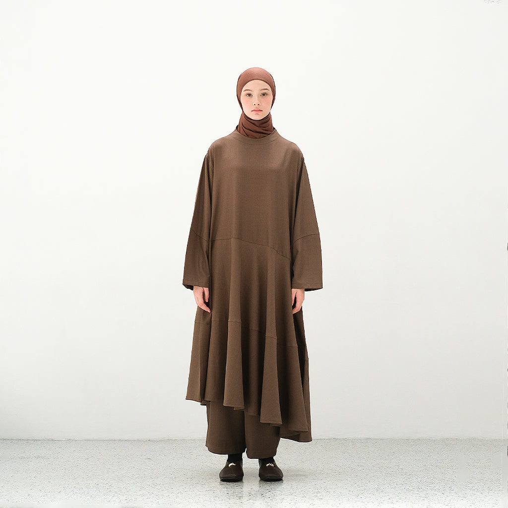 RASHAWL TERABE ASSYMETRIC BARREL SLEEVE DRESS