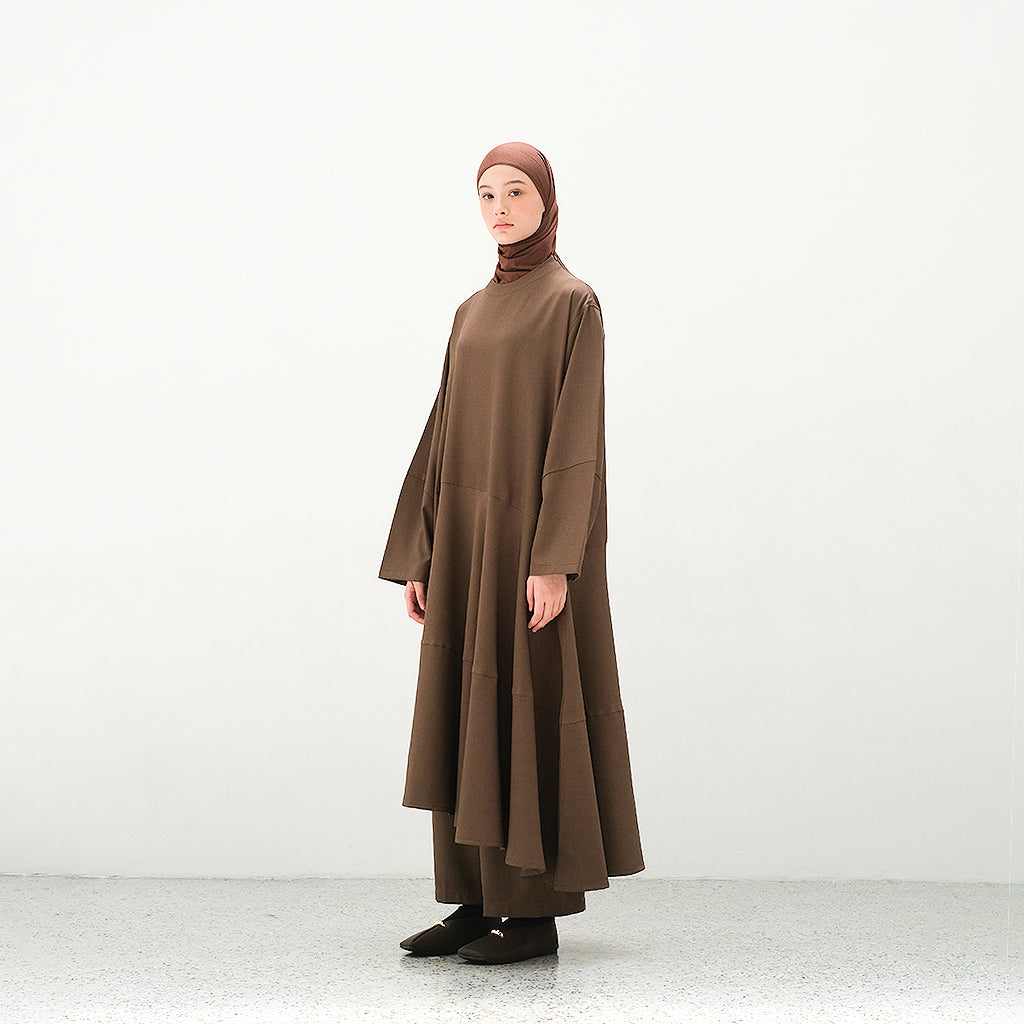 RASHAWL TERABE ASSYMETRIC BARREL SLEEVE DRESS