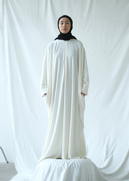 RASHAWL BUNDLING 2 (KHARJ LOOSE ABAYA BW DAN EASSI INSTANT FRENCH KHIMAR COFFEE)