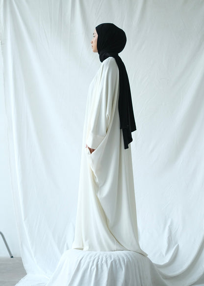 RASHAWL BUNDLING 2 (KHARJ LOOSE ABAYA BW DAN EASSI INSTANT FRENCH KHIMAR COFFEE)