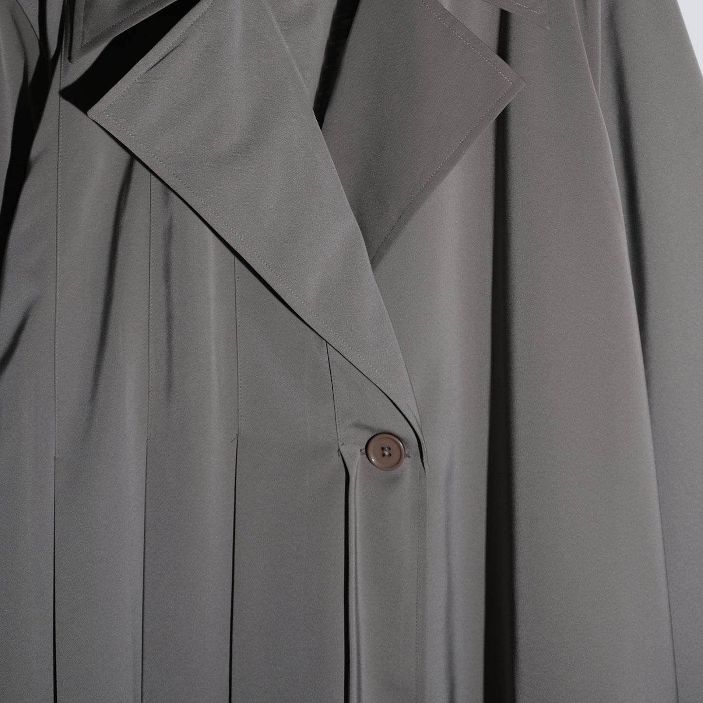 RASHAWL NISHIKI LONG PLEATED COAT