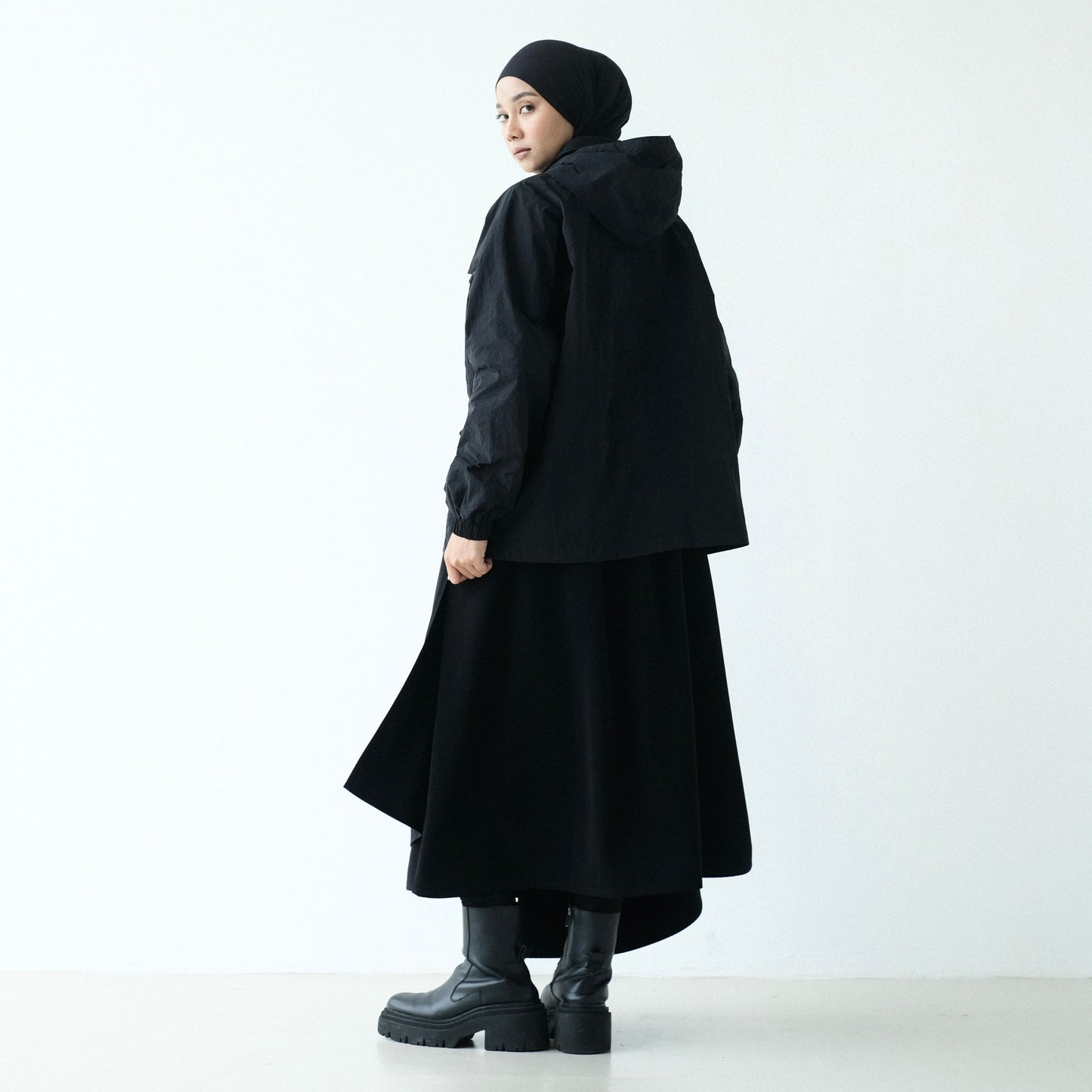 RASHAWL BUNDLING 1 ( PARACHUTE PARKA DAN EASSI INSTANT HIJAB COCONUT)