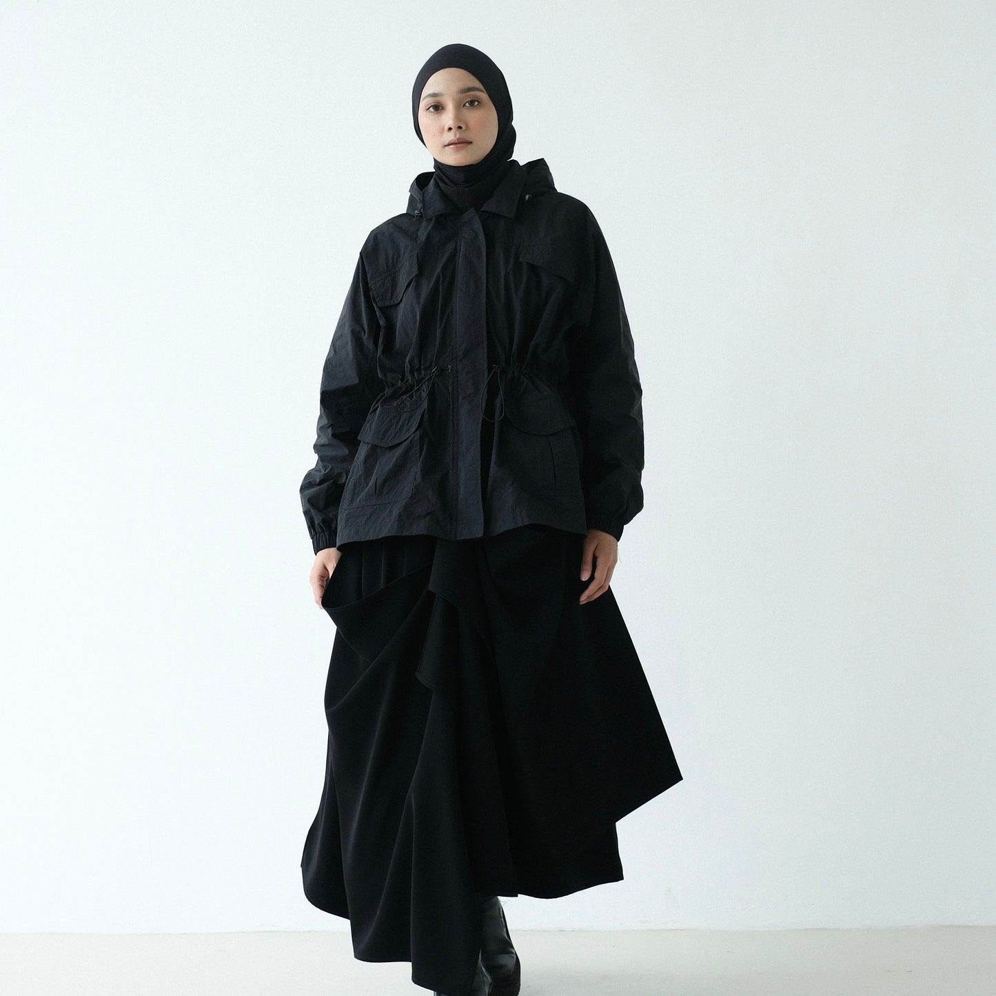 RASHAWL BUNDLING 1 ( PARACHUTE PARKA DAN EASSI INSTANT HIJAB COCONUT)