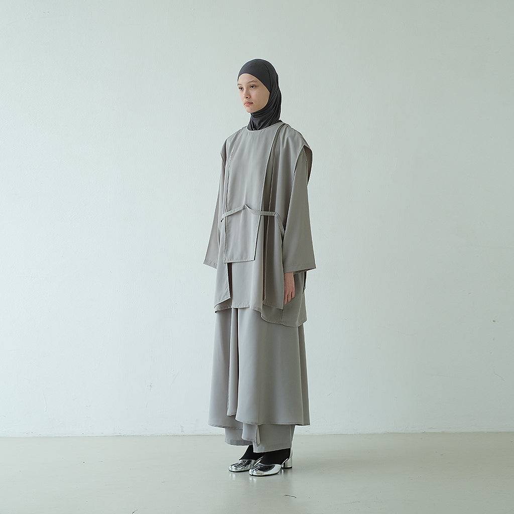 RASHAWL KARASUMA LAYERED TOP