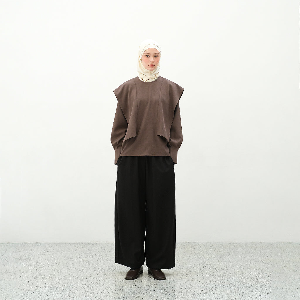 RASHAWL BANSHOJI LAYERED SHOULDER BLOUSE