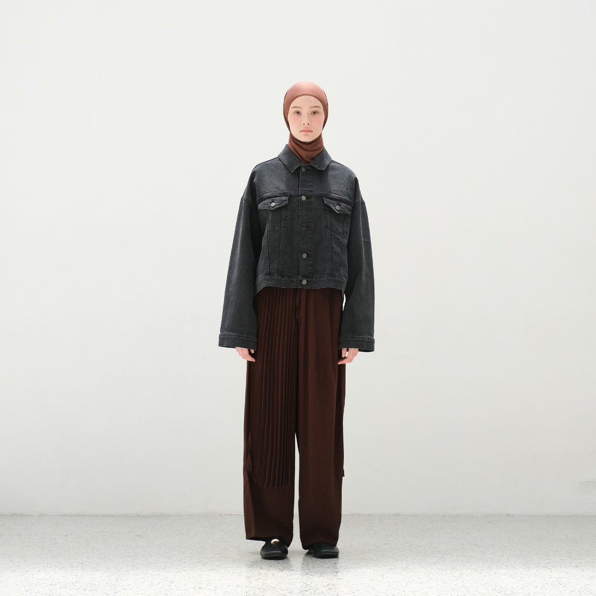 PRE ORDER RASHAWL SHINMACHI PLEATED BARREL PANTS