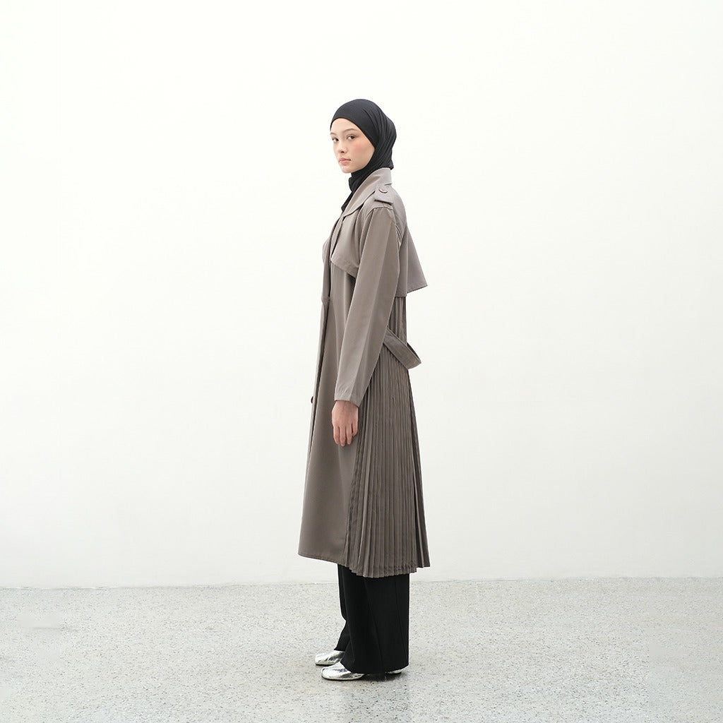 RASHAWL MATSUURA TRENCH COAT BACK PLEATS