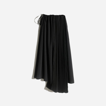 RASHAWL BUNDLING 5 (TALLINN SKIRT BLACK DAN MONOBE DADDY SHIRT WITH PLEATS BLACK)