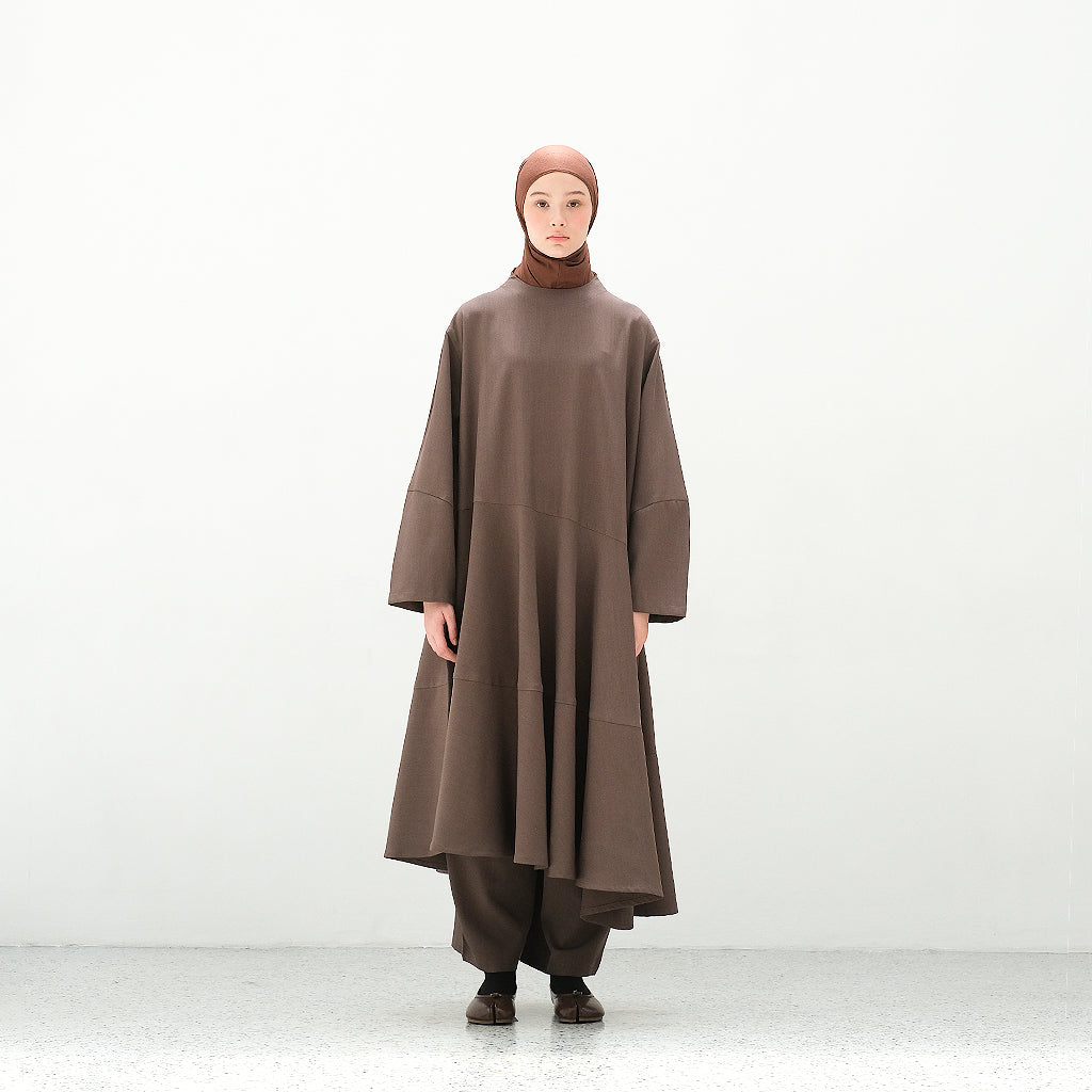 RASHAWL TERABE ASSYMETRIC BARREL SLEEVE DRESS
